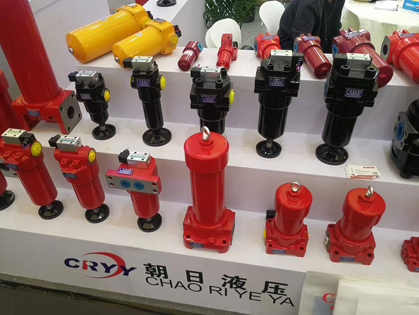 隨著生產(chǎn)制造業(yè)的發(fā)展，液壓配件作為機械的零件之一被廣泛使用，其中液壓配件起著不可或缺的作用，因為是無形的存在，所以容易被忽視，那么，下面跟著遠征液壓一起了解下液壓配件生產(chǎn)應(yīng)符合技術(shù)和使用標(biāo)準(zhǔn)吧!
